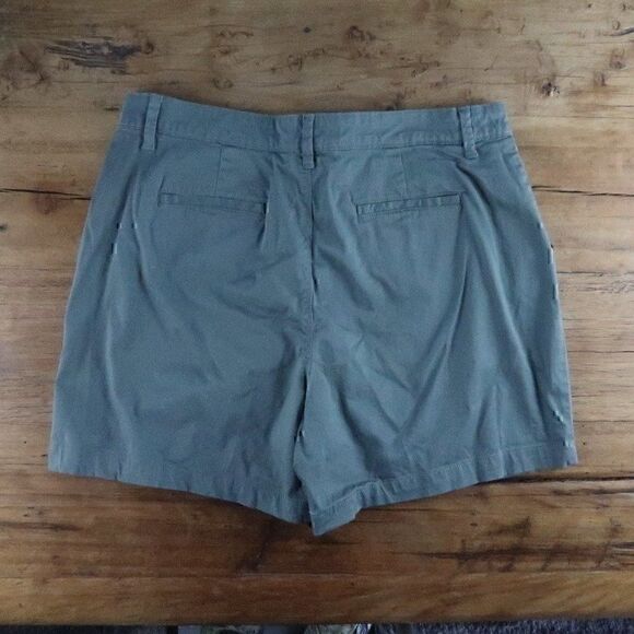 GLORIA VANDERBILT OLIVE GREEN HIGH RISE COTTON SHORTS SIZE 16 - Picture 6 of 6